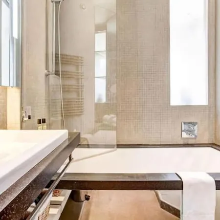Guestready - Spacious Near Champs-elysees Appartement