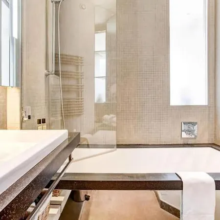 Guestready - Spacious Near Champs-elysees * Paris